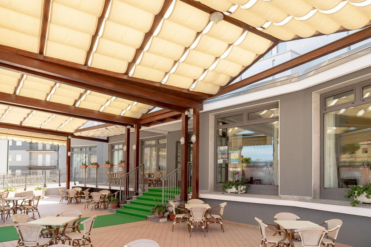 Hotel Milan Rosolina Mare Zewnętrze zdjęcie