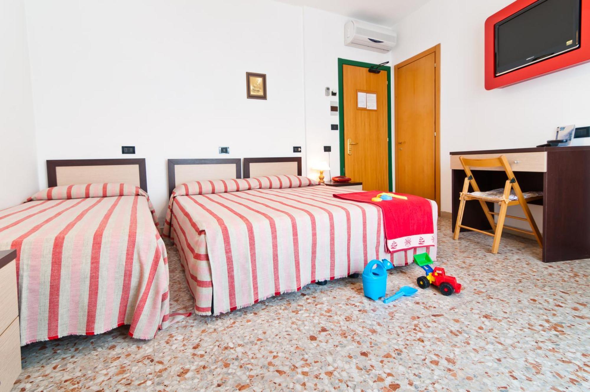 Hotel Milan Rosolina Mare Zewnętrze zdjęcie