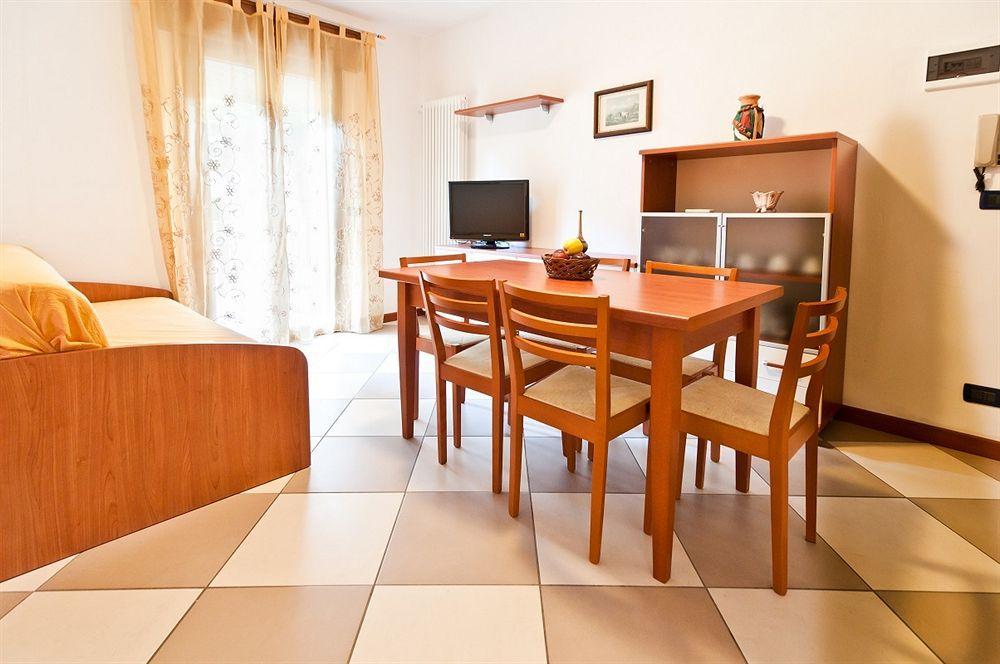 Hotel Milan Rosolina Mare Zewnętrze zdjęcie